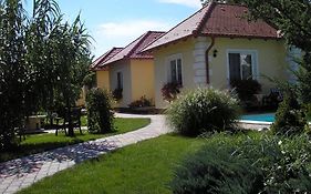 Kaktuszvirag Apartmanhaz