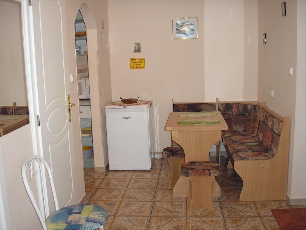 Kaktuszvirag Apartmanhaz Хайдусобосло Номер фото